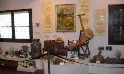 Interior del Museo. Sector de los primeros pobladores y el Sector de criollos e inmigrantes
