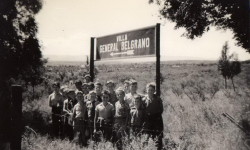 Ninos de las Colonias en el Primer Cartel del Pueblo