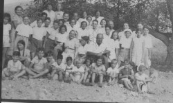 Niños y jóvenes de Colonia de Vacaciones Sulsberger